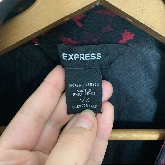 [Express] Red & Black Animal Print Sleeveless Wrap Dress - Picture 4 of 9